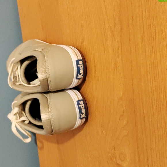 Keds women's size 8 tan sneakers - Picture 3 of 6